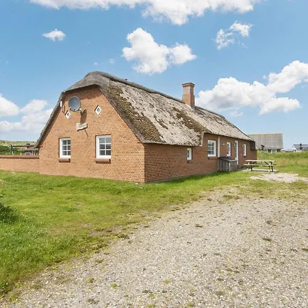 Vakantiehuis Six-bedroom In Harboore 2