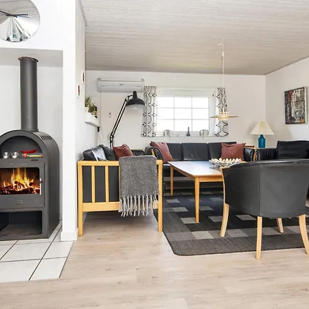 Six-bedroom In Harboore 2 *