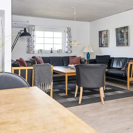 Six-bedroom In Harboore 2 * Harboør