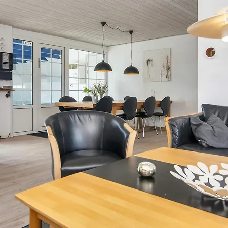 Six-bedroom In Harboore 2 Vakantiehuis